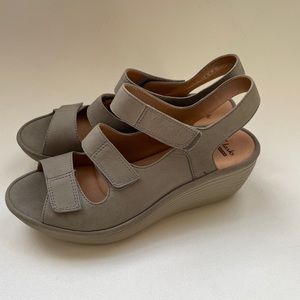 COPY - Clarks Women’s Sandals Reedly Juno Wedge Size 8.5